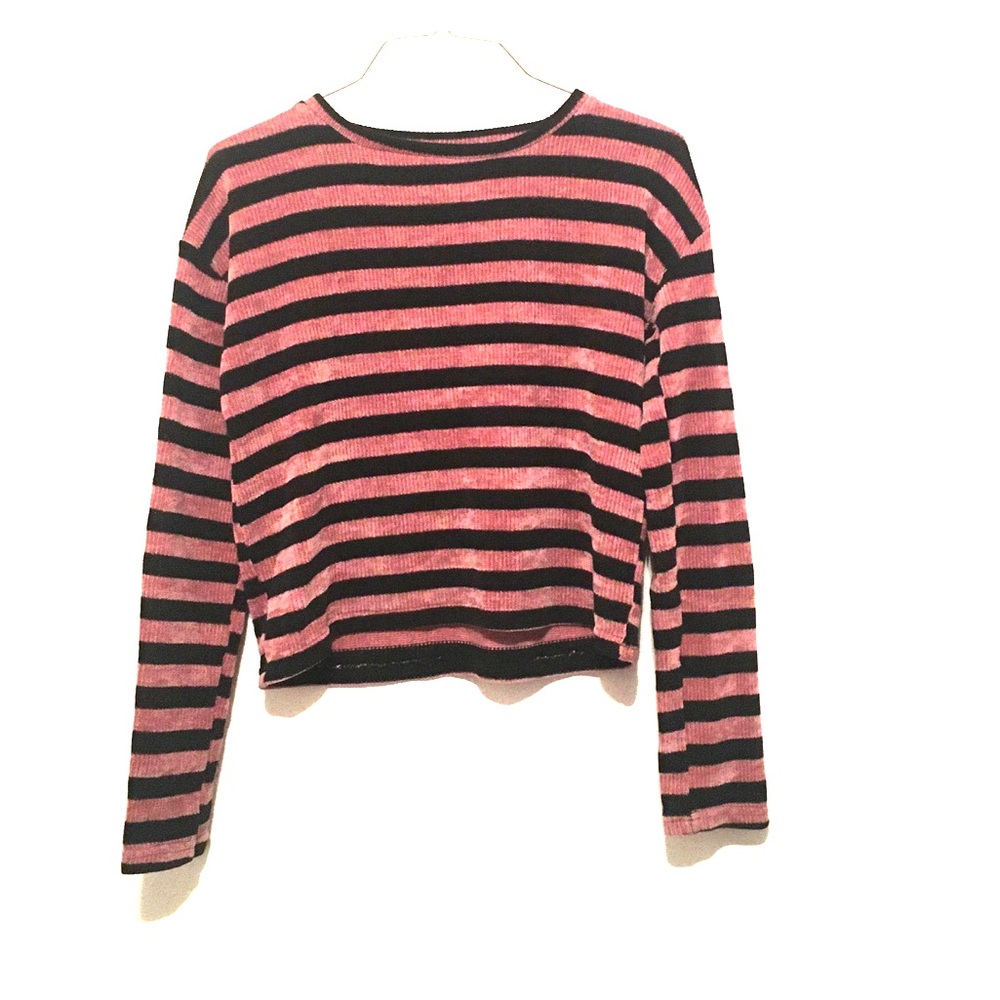 Most Collection slightly cropped long sleeve